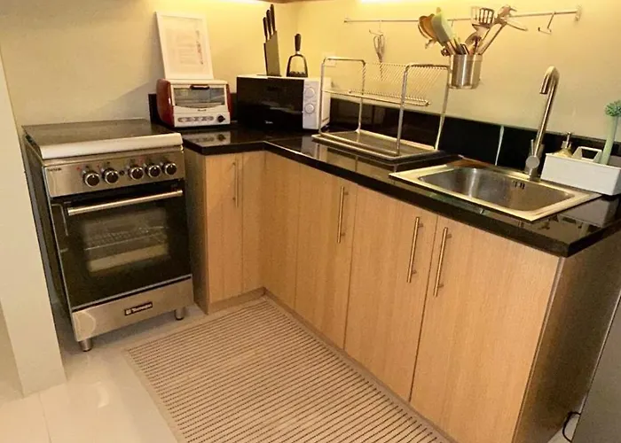 Apartment Value-beautiful 1br In The Heart Of Makati W Wifi, Washer-dryer, Pool & Gym *
