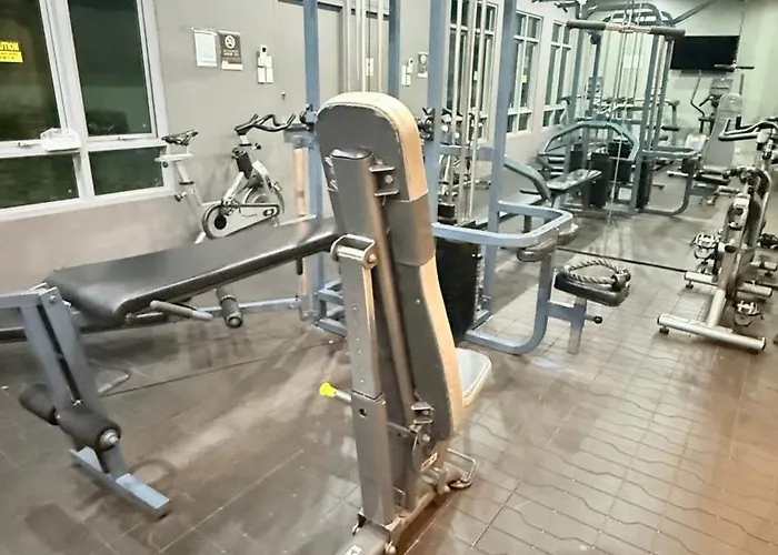 Value-beautiful 1br In The Heart Of Makati W Wifi, Washer-dryer, Pool & Gym * Manila