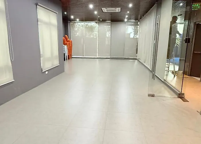 Apartment Value-beautiful 1br In The Heart Of Makati W Wifi, Washer-dryer, Pool & Gym